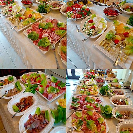 Hotel Kopernik 시에초시네크 외부 사진