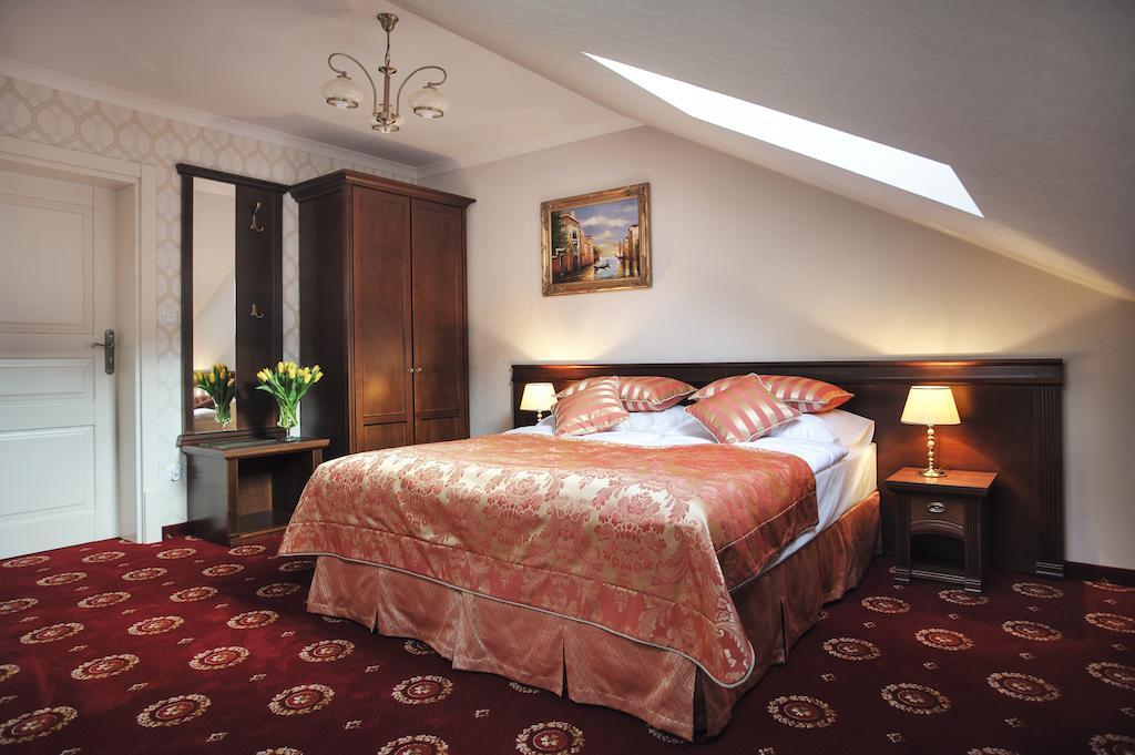Hotel Kopernik 시에초시네크 객실 사진