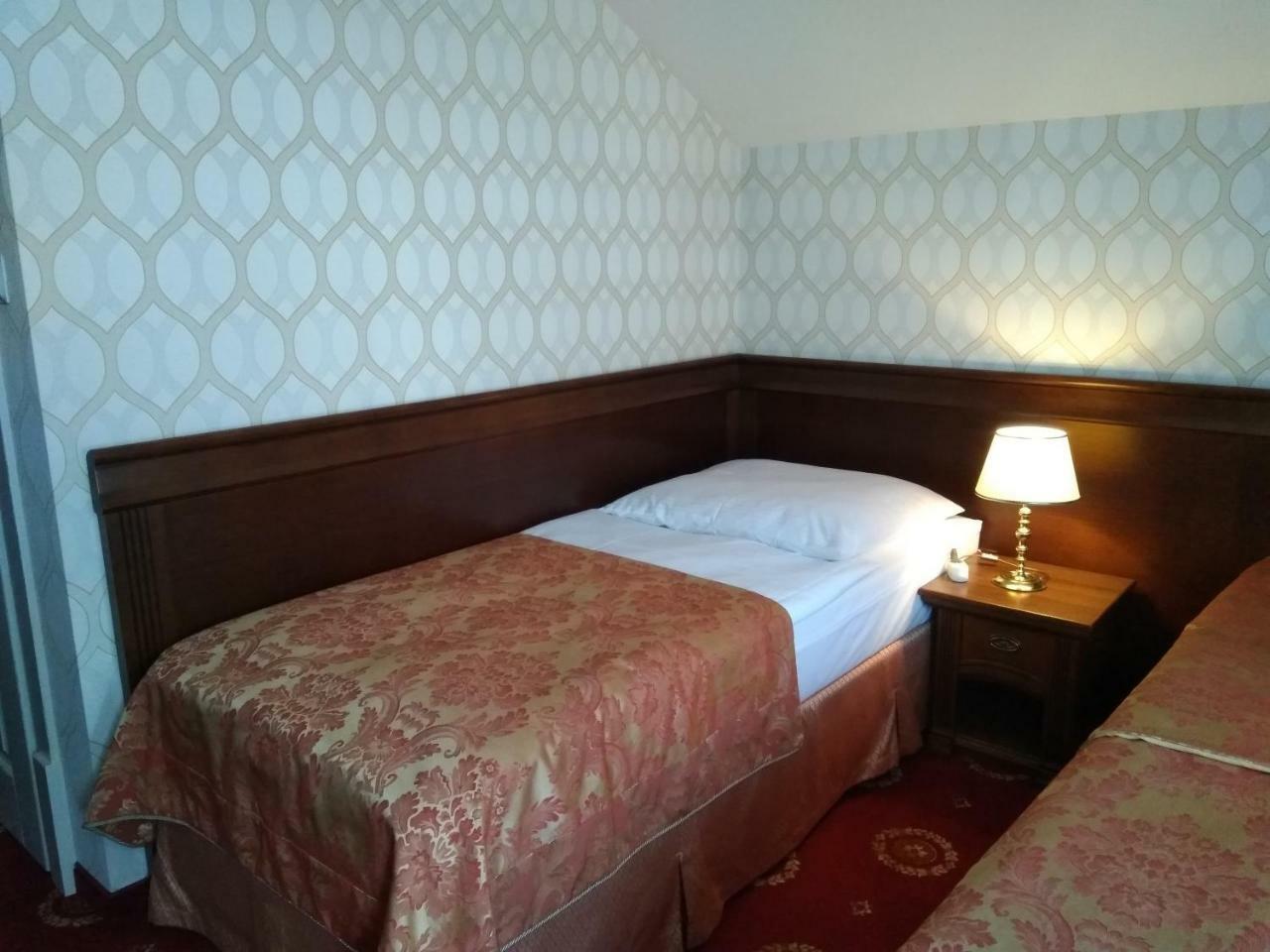 Hotel Kopernik 시에초시네크 외부 사진