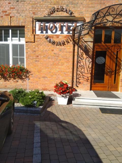 Hotel Kopernik 시에초시네크 외부 사진